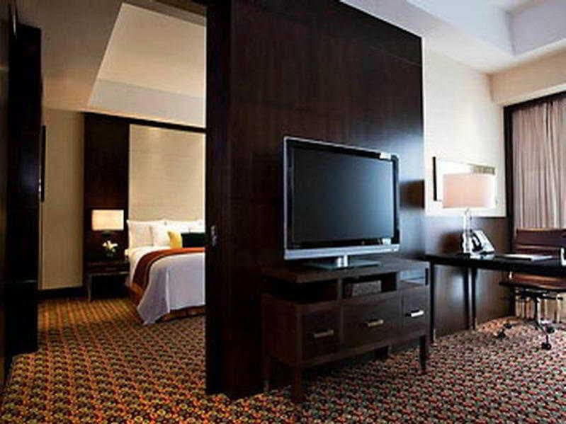 Courtyard By Marriott Beijing Northeast Hotel Екстериор снимка